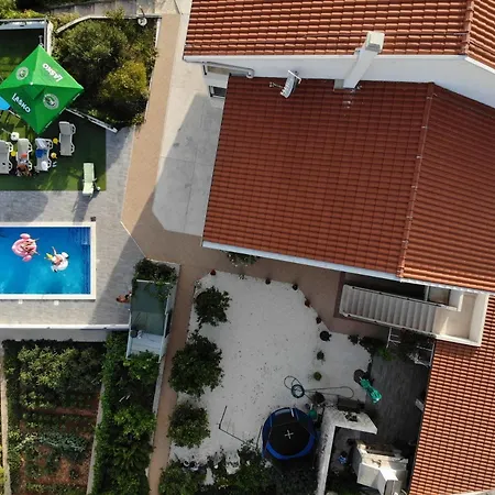 Confido Luxury 01 *
