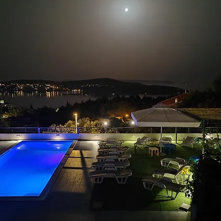 Confido Luxury 01 *
