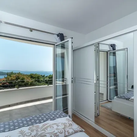 Confido Luxury 01 Apartament *
