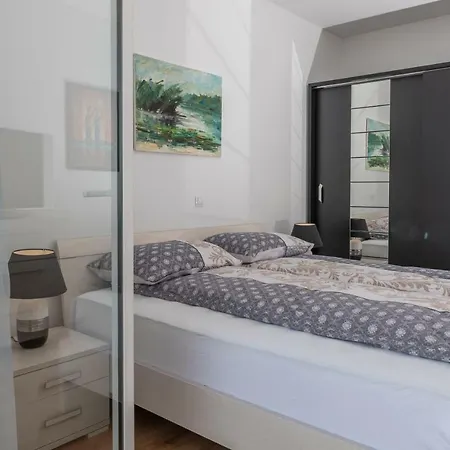 Apartament Confido Luxury 01