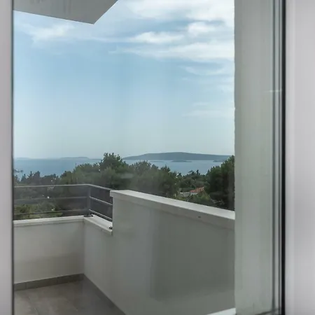 Confido Luxury 01 *